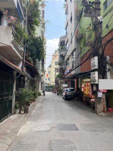 CHÍNH CHỦ CẦN BÁN NHÀ PHÂN LÔ QUÂN ĐỘI - LÔ GÓC - Ô TÔ TRÁNH - CĂN NHÀ ĐẸP NHẤT PHỐ HOÀNG QUỐC VIỆT CẦU GIẤY